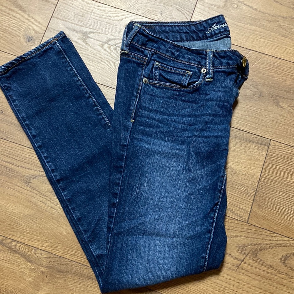 Women’s American Eagle Jeans; size 6